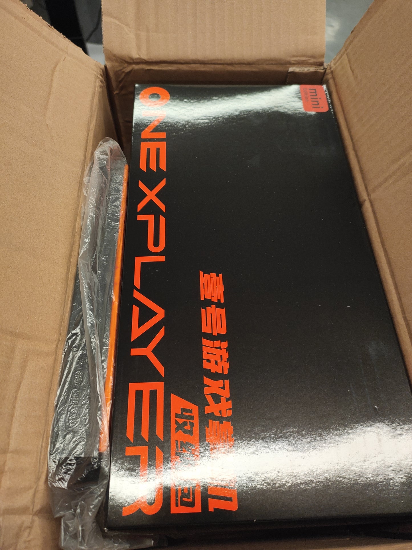 NEW ONEXPLAYER Mini i7 - 1260P Gundam Edition RX-78-2 (Chinese Exclusive) 1tb or 2tb Gaming Laptop OXP One-Netbook OXP