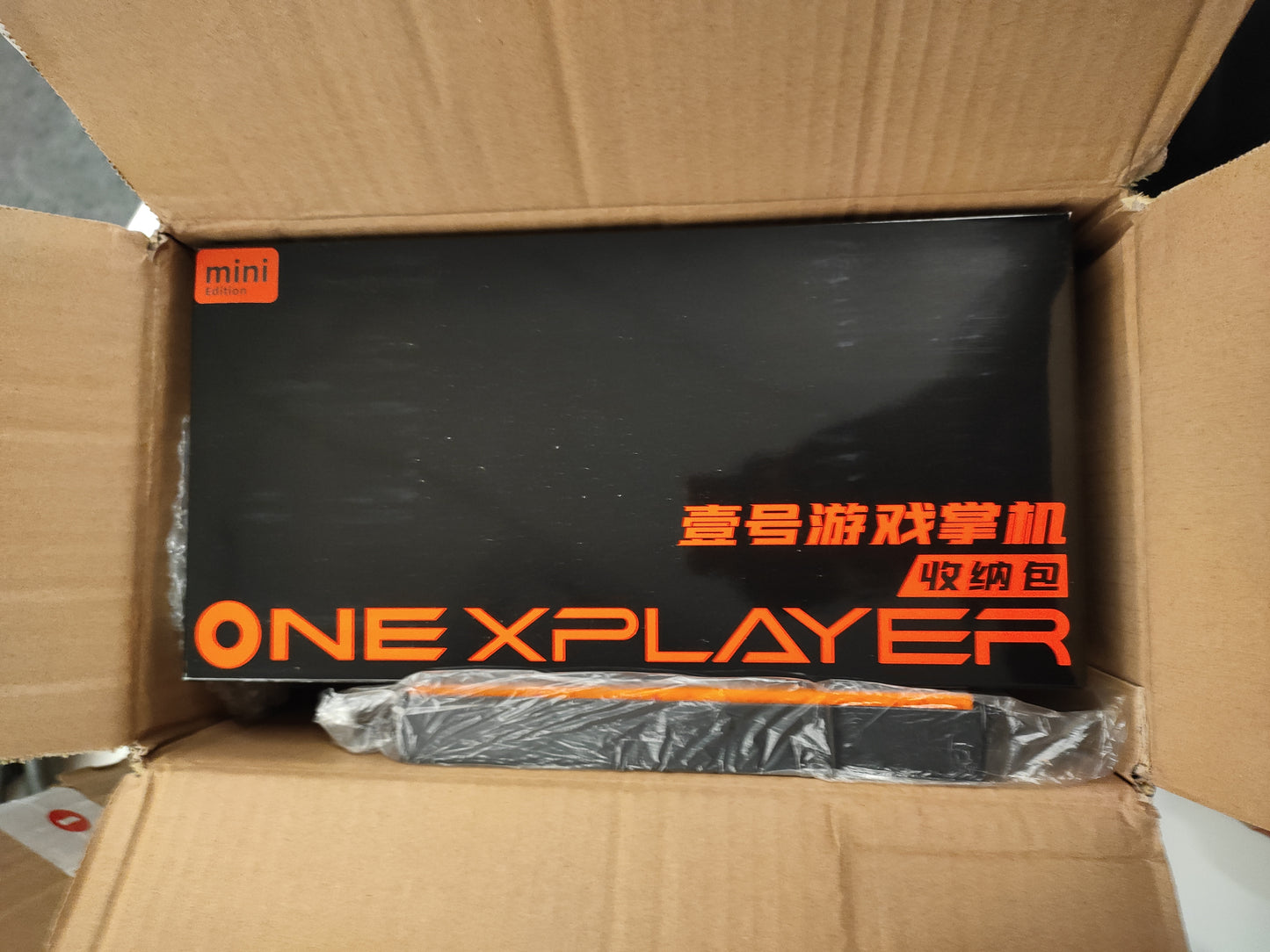 NEW ONEXPLAYER Mini i7 - 1260P Gundam Edition RX-78-2 (Chinese Exclusive) 1tb or 2tb Gaming Laptop OXP One-Netbook OXP
